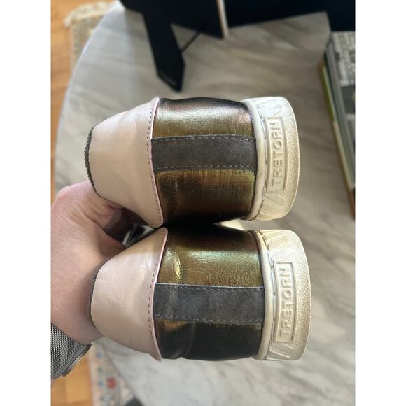 Tretorn Callie Olive Green & Pink Bronze Iridescent Sneaker - Picture 8 of 9